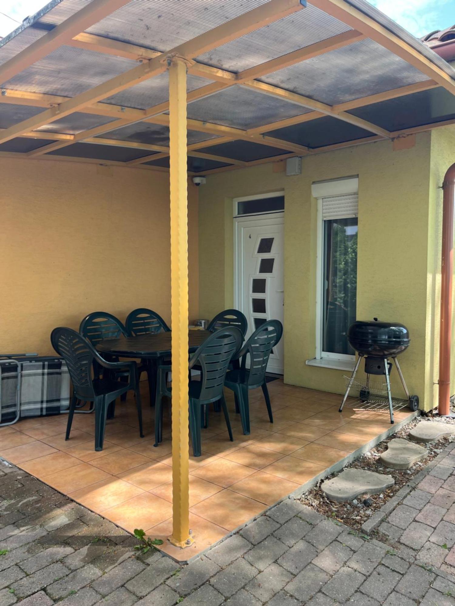 Villa Gracia Patince Exterior foto